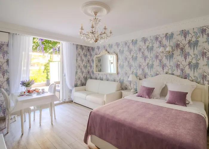 Cannes Imperial Croisette Palais Miramar